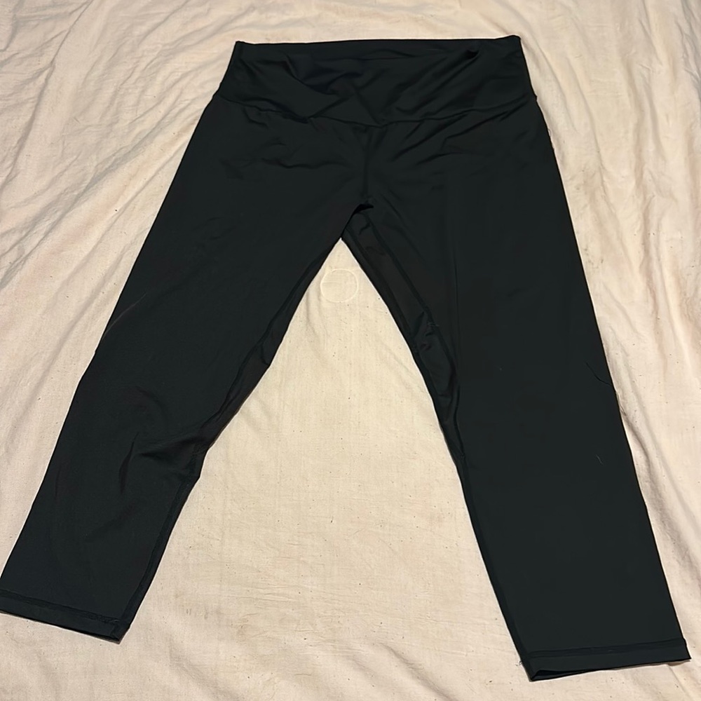 Boutique slimming capri leggings